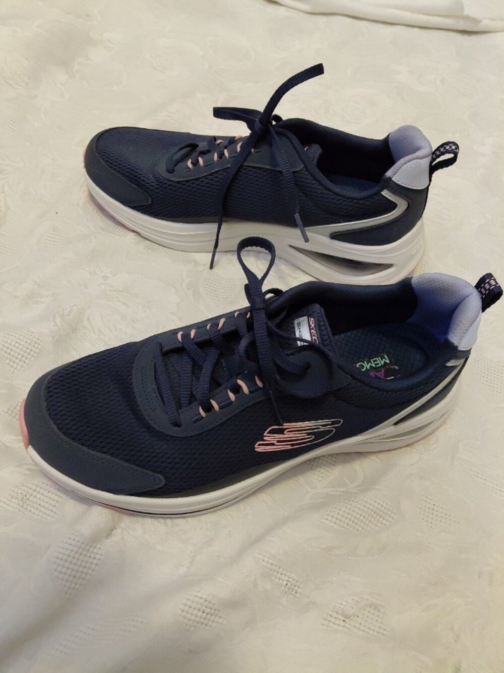 Sketchers Sketch-Air Meta Cooled Memory Foam Navy Blue Women’s Shoe 8.5